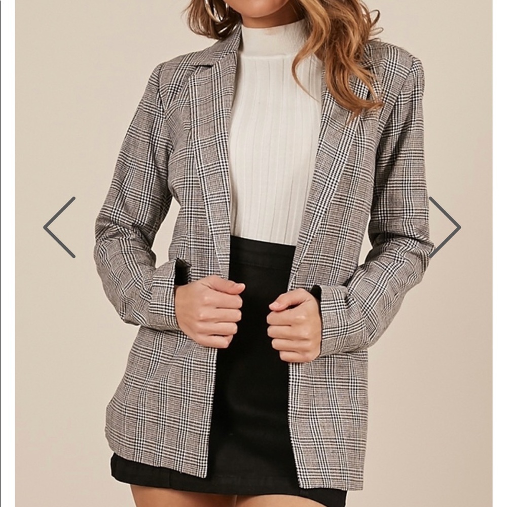 NEW WITH TAG SHOWPO STYLISH BLAZER